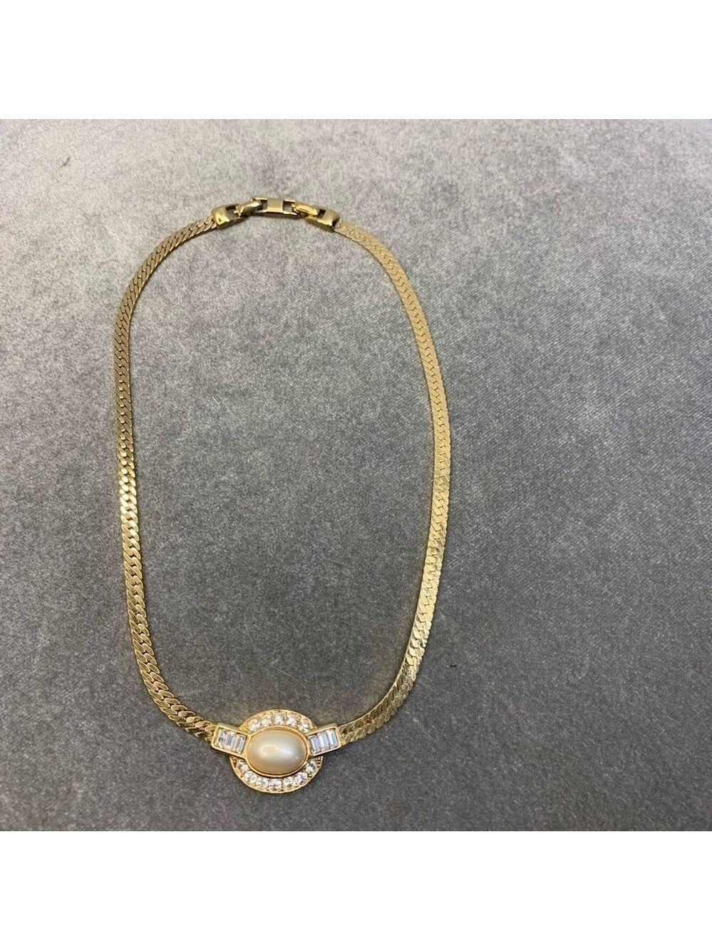 Oscar De La Renta GOLD tone chain faux pearl crystal rhinestone oval necklace